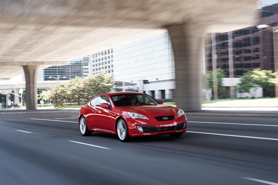  Hyundai Genesis Coupe 3.8 R-Spec 2011 года  (фото 12 из 14)